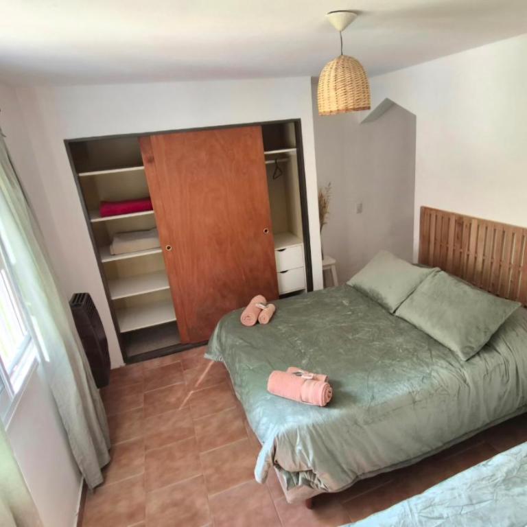 Departamento tranquilo cerca de la terminal Villa General Belgrano a 5 cuadras del centro - Apartamento de 1 dormitorio - 2