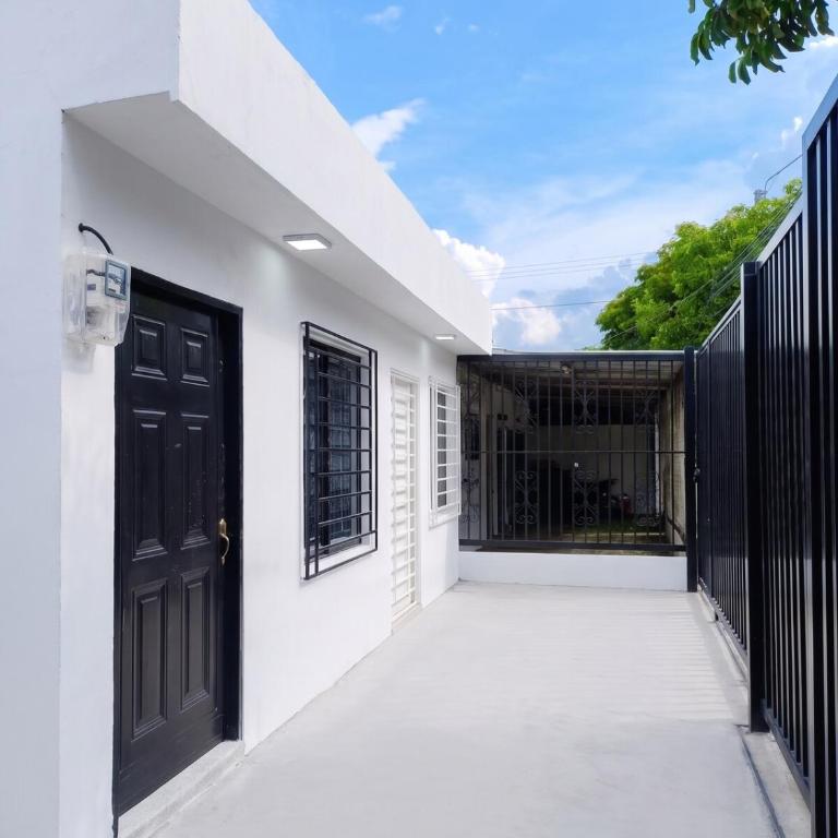Suite moderna con parqueadero y cocina equipada - Apartamento de 1 dormitorio - 15
