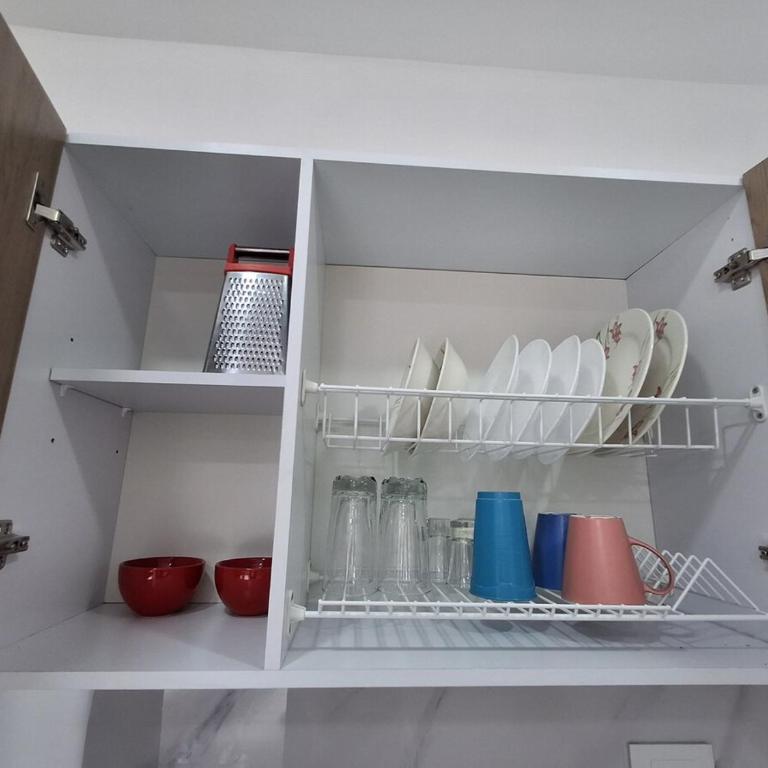 Suite moderna con parqueadero y cocina equipada - Apartamento de 1 dormitorio - 16