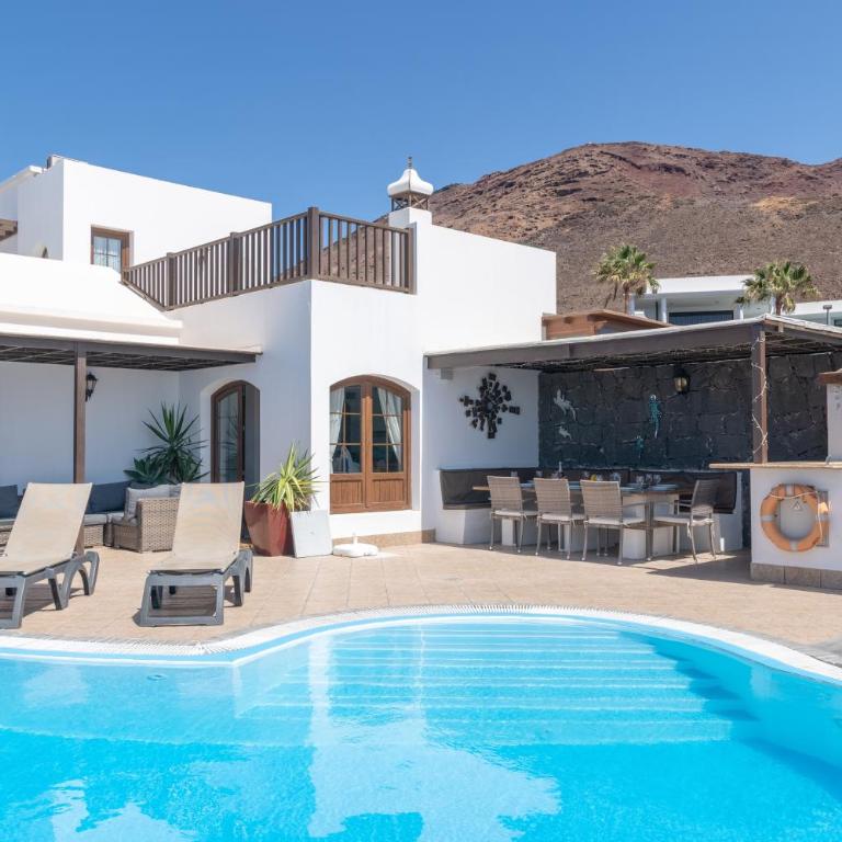 Luxury Villa With A Dream View - Villa with Sea View - 1