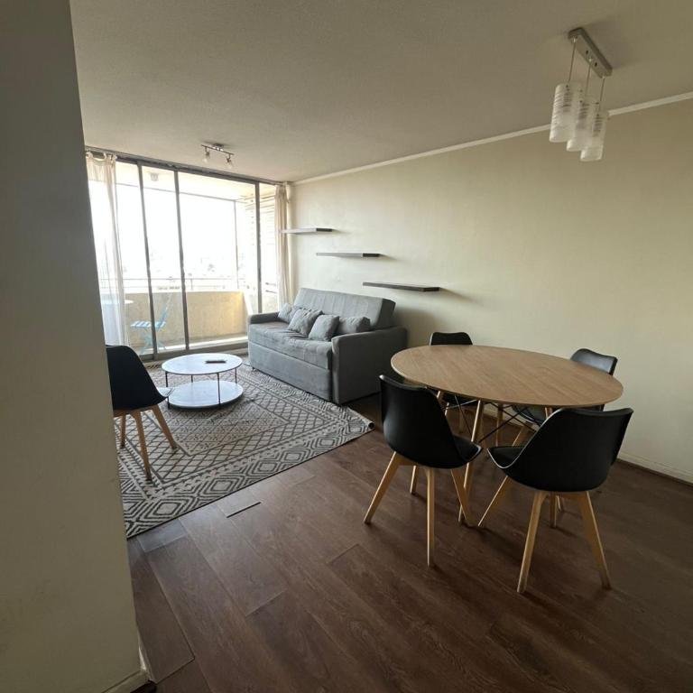 Espacioso y Moderno con vistas a la Ciudad más Parking - Two-Bedroom Apartment - 9