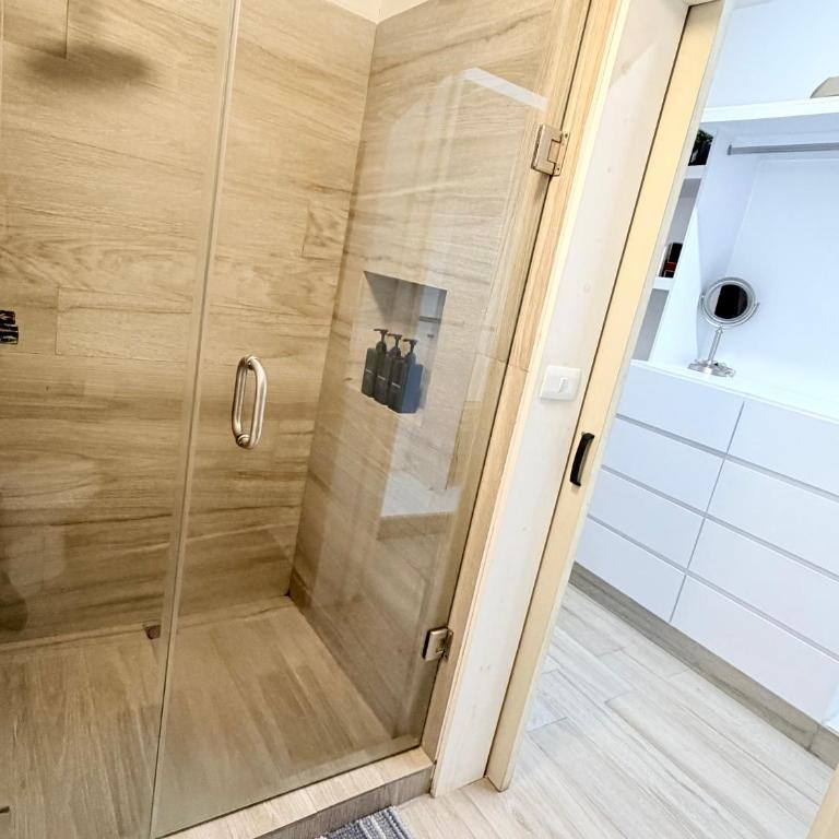 Amplio y moderno, Ubicación privilegiada - Two-Bedroom Apartment - 8
