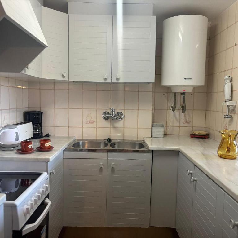 Apartamento junto a la Playa, L'Estartit, Mascotas Bienvenidas - ES-323-77 - Apartment - 33