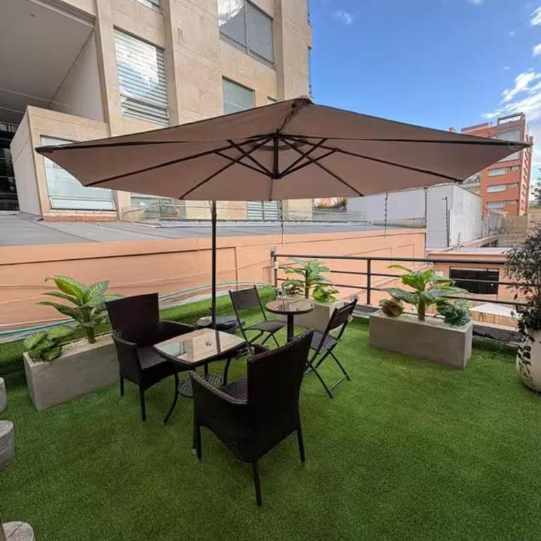Villa Bamboo Oasis - NUJU Rentals Bogota - Apartamento de 4 dormitorios con balcón - 22