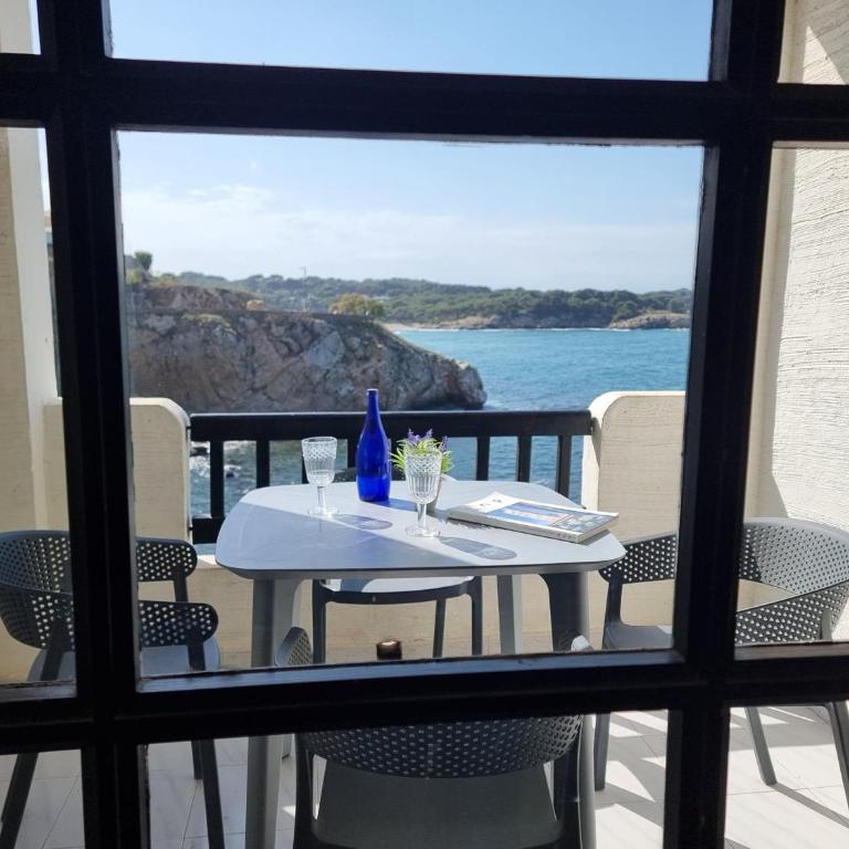Apartamento acogedor con terraza, céntrico, cerca de la playa - HISP-236-64 - Apartment - 8