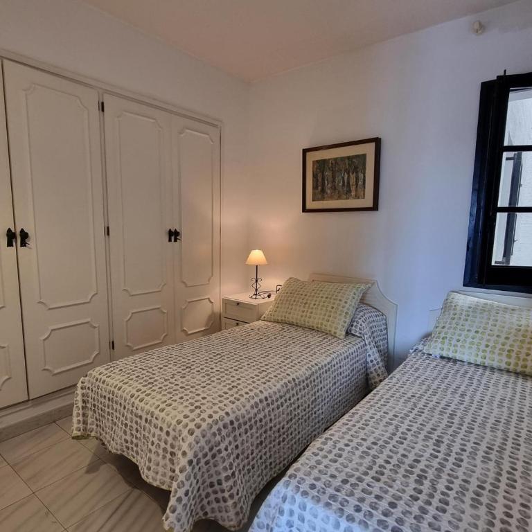 Apartamento acogedor con terraza, céntrico, cerca de la playa - HISP-236-64 - Apartment - 21