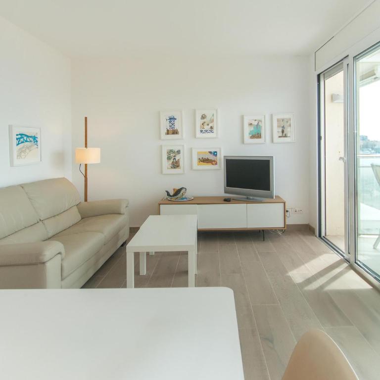 Piso Elena – Primera Línea con vistas espectaculares – 4/5 personas - ES-360-8 - Apartamento - 12