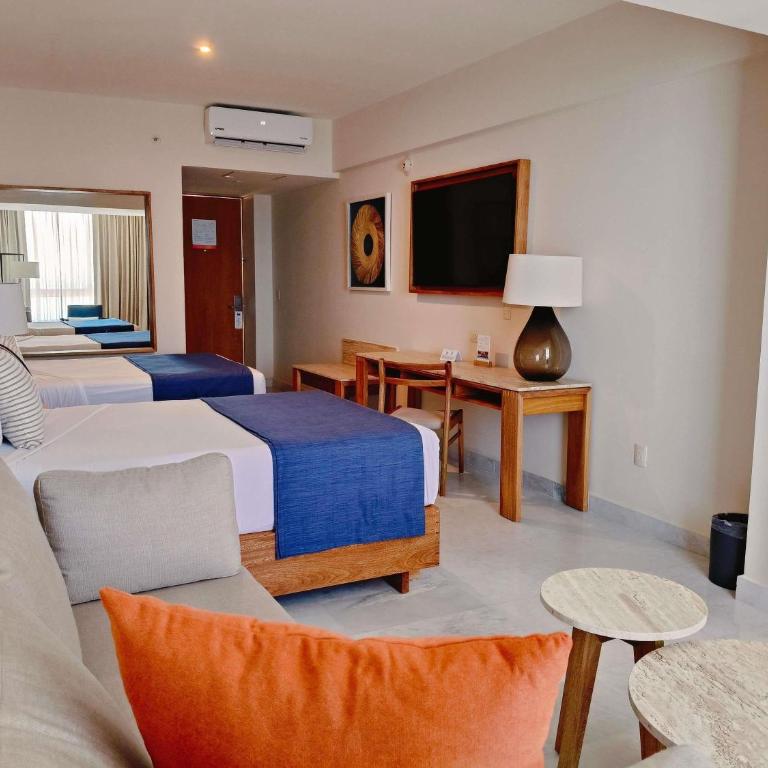 Park Royal Mazatlán - Junior Suite with One Double Bed - 2