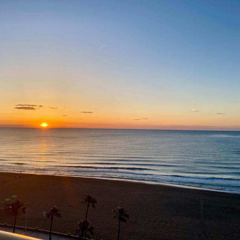 Ático en primera línea de playa - Apartamento con 3 dormitorios - Frente al océano - 2