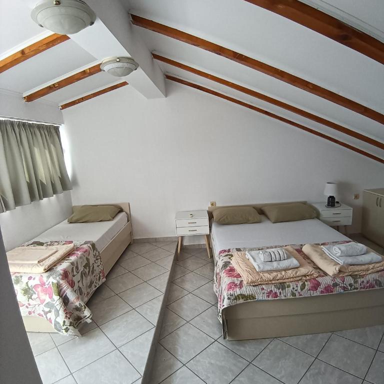 Vila Vukotić - Duplex One-Bedroom Apartment - 9