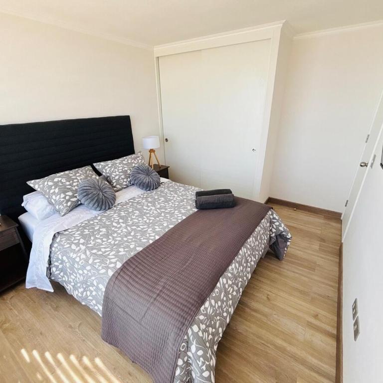 Depto moderno con vista al mar, estacionamiento y cerca aeropuerto - Two-Bedroom Apartment - 15