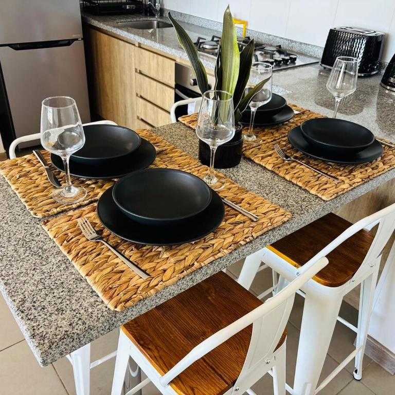 Depto moderno con vista al mar, estacionamiento y cerca aeropuerto - Two-Bedroom Apartment - 18