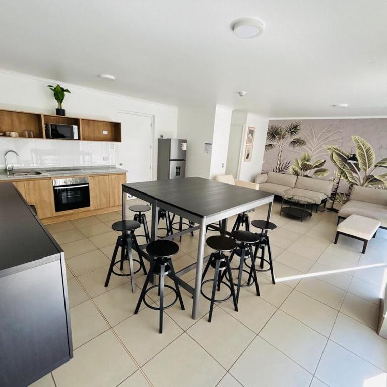 Depto moderno con vista al mar, estacionamiento y cerca aeropuerto - Two-Bedroom Apartment - 21