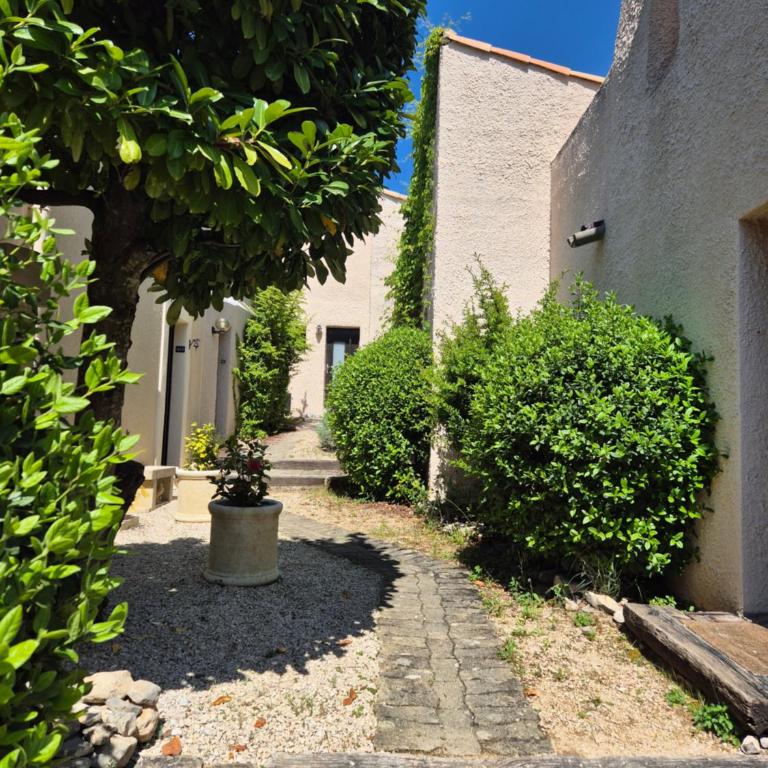 Charmant bastidon climatisé terrasse et jardin dans domaine naturiste Mont Ventoux - Maison 2 Chambres - 6