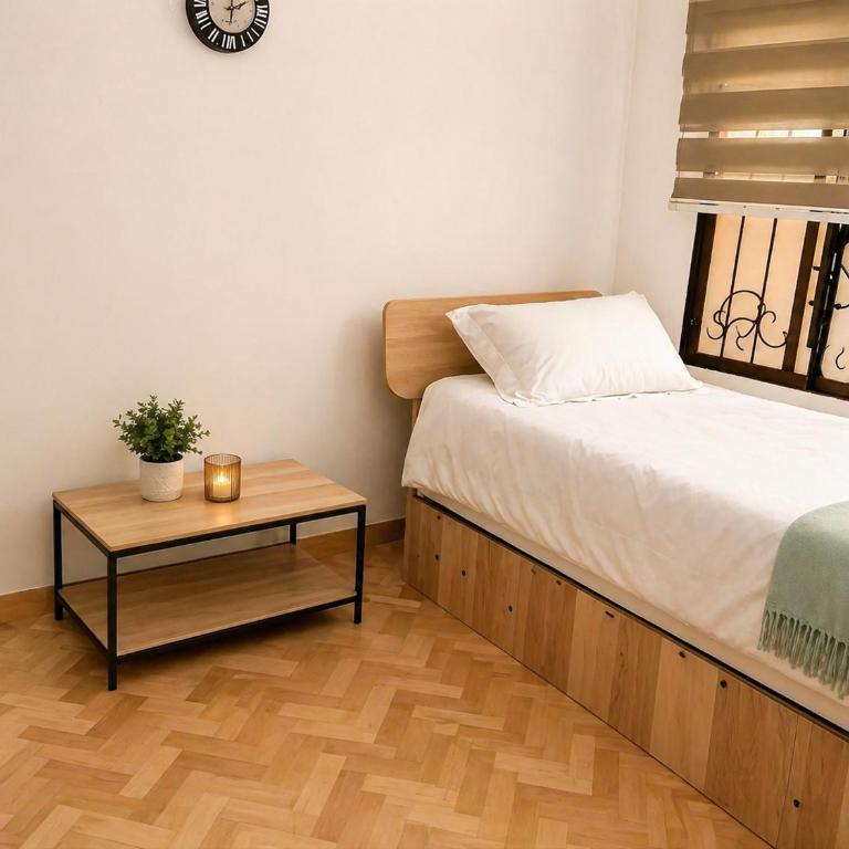 Apartamento económico cerca al centro 402 6 personas - Three-Bedroom Apartment - 8