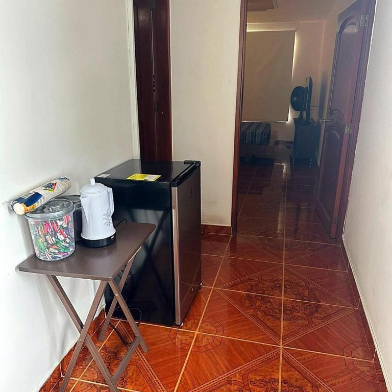 Modern, large, cozy room close to the airport - One-Bedroom Apartment - 8