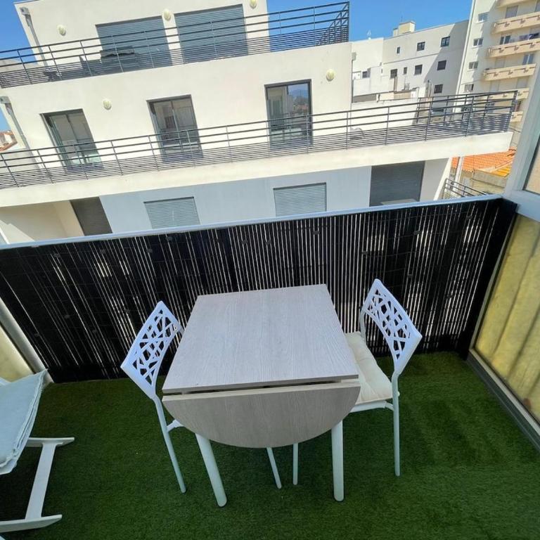 Cozy studio avec balcon 300 m de la mer - Apartamento de 1 dormitorio - 6