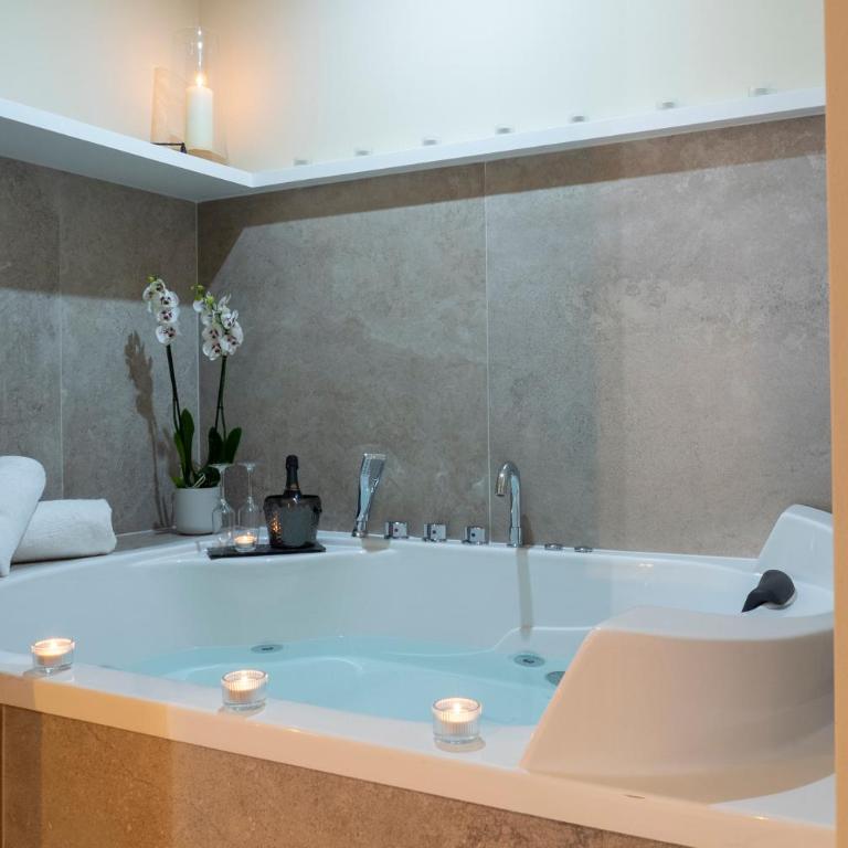 Politeama Prestige Rooms - Chambre Lit King-Size avec Baignoire Spa - 2