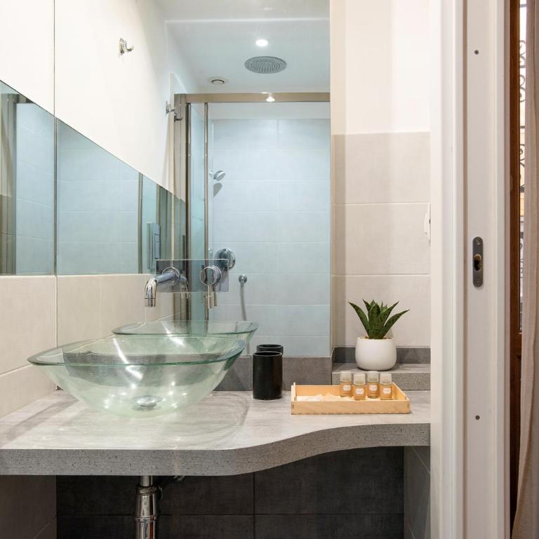 Santa Caterina Suite by the Pantheon - Suite Deluxe - 17