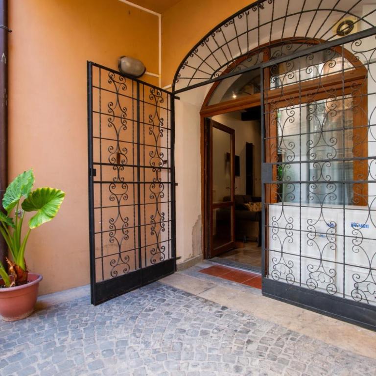 Santa Caterina Suite by the Pantheon - Suite Deluxe - 11
