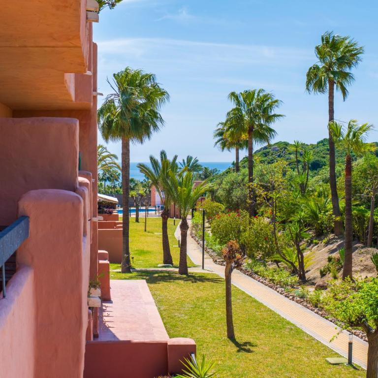 Casares del Sol By Acomodation - Apartamento de 2 dormitorios con vistas al jardín - 26