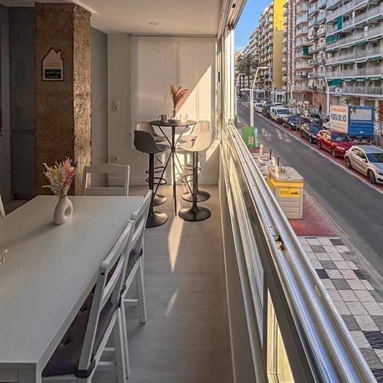 Apartamento a 100 metros Playa San Antonio Cullera 1-8 personas - Four-Room Apartment - 52