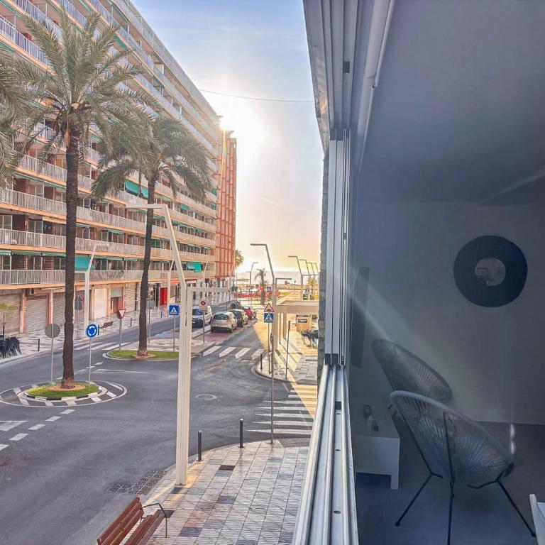 Apartamento a 100 metros Playa San Antonio Cullera 1-8 personas - Four-Room Apartment - 51