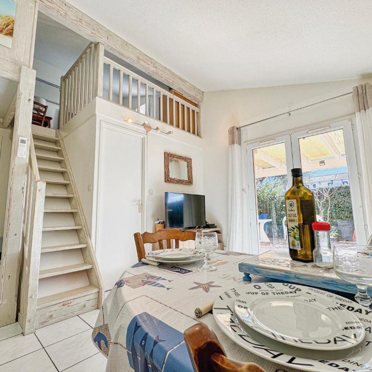 Maison 4 pers Parking Piscine - Appartement 2 Chambres - 13