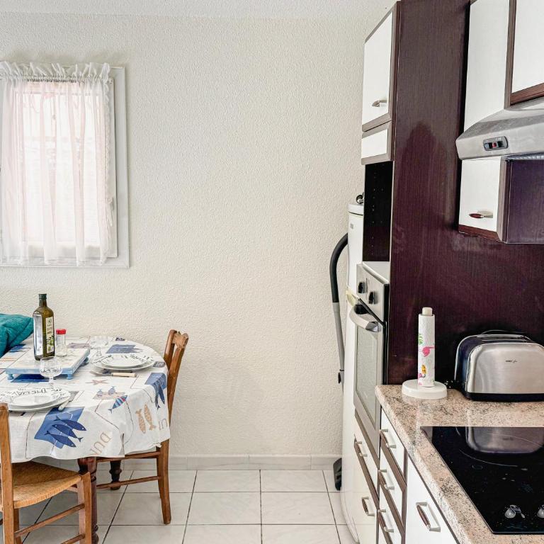 Maison 4 pers Parking Piscine - Appartement 2 Chambres - 17