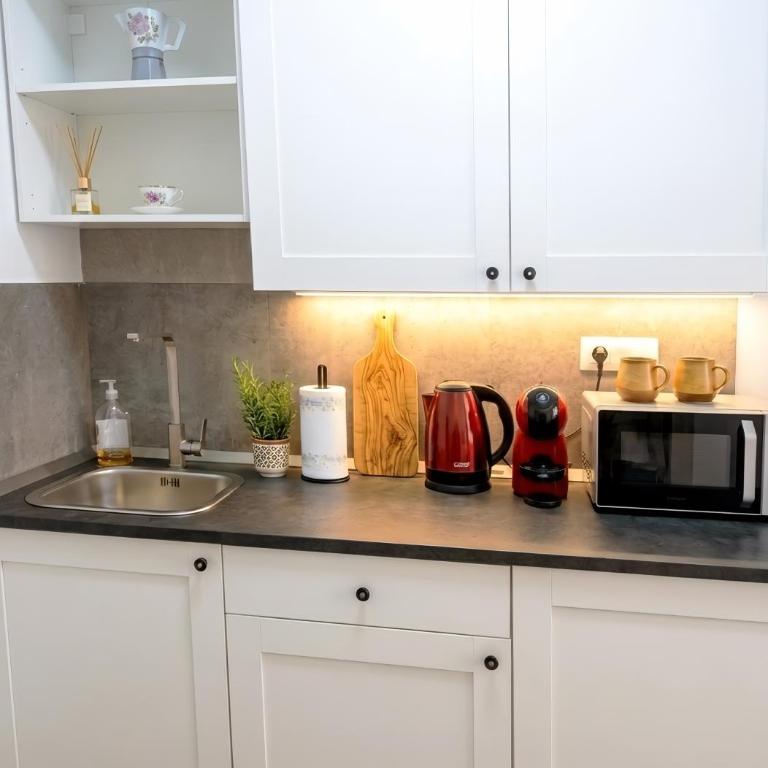 DIMORA NONNA ELENA - Quartieri Spagnoli - Camera Matrimoniale con Bagno Privato - 8