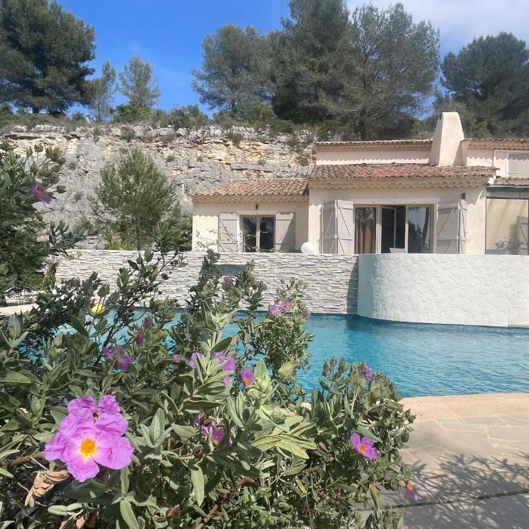 La villa des Carriers - maison avec piscine, 10 min mer - Villa - 33