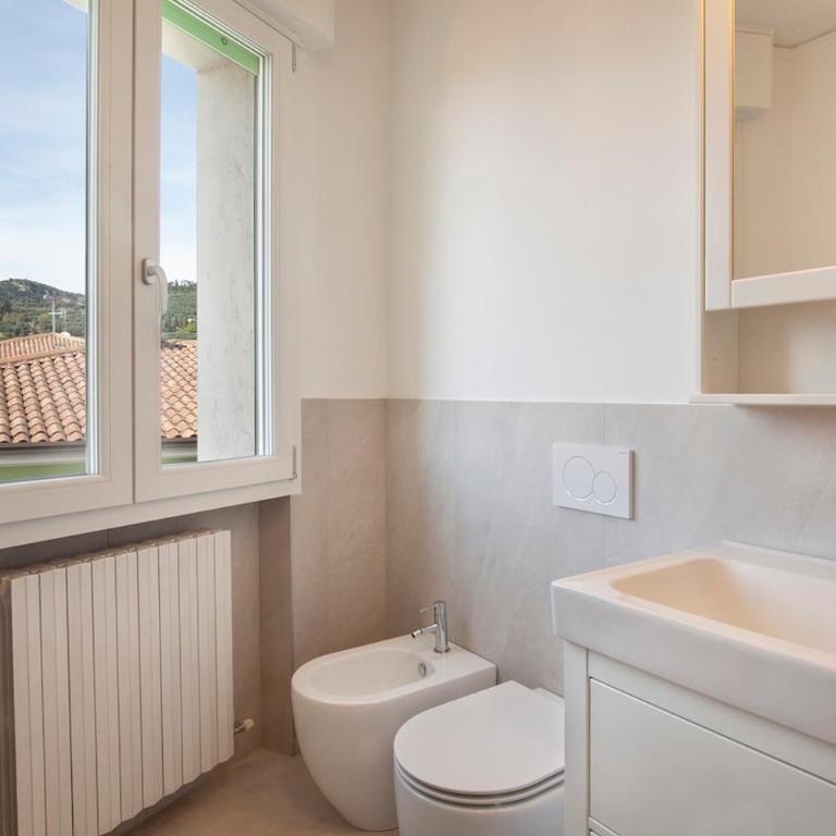 Residenza Ca' Bianca - A due passi dal lago - Appartamento con 2 Camere da Letto - 5