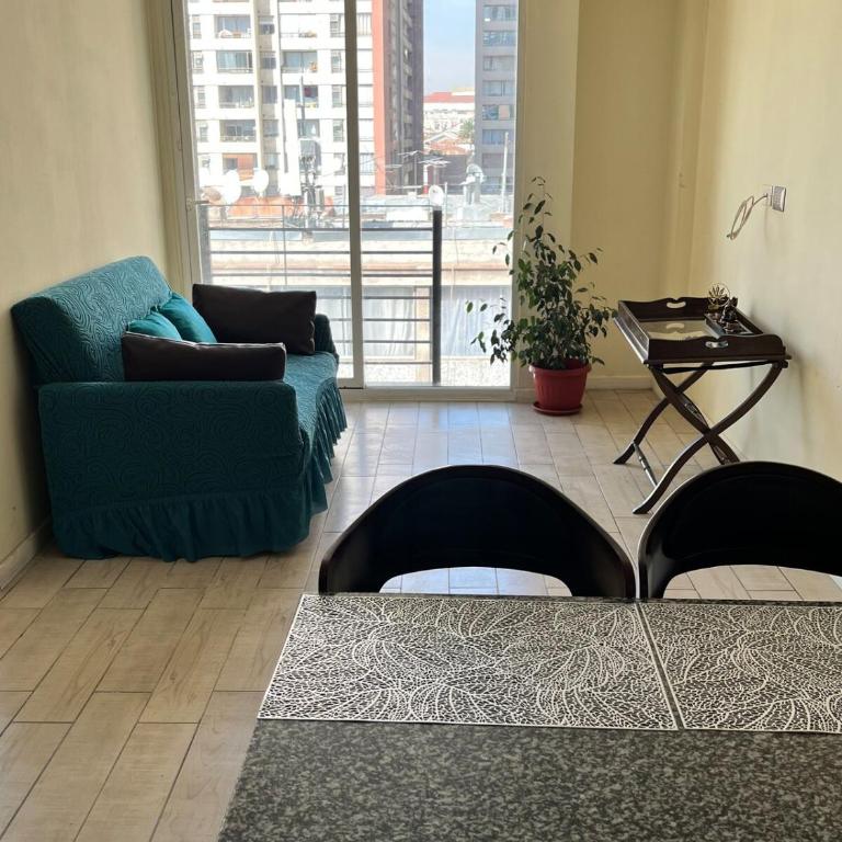Nice hapartment steps from the central market - One-Bedroom Apartment - 12