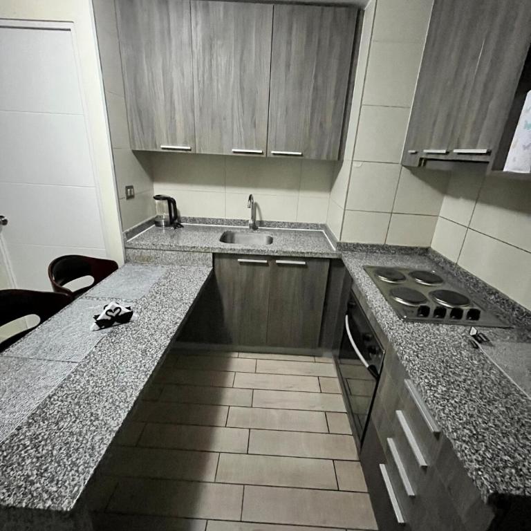 Nice hapartment steps from the central market - One-Bedroom Apartment - 17