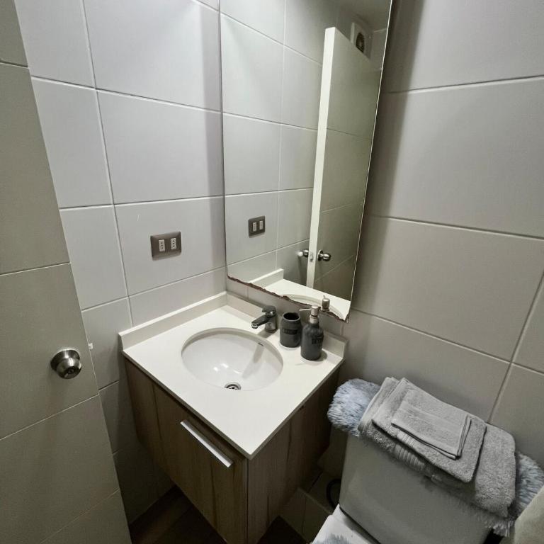 Nice hapartment steps from the central market - One-Bedroom Apartment - 9
