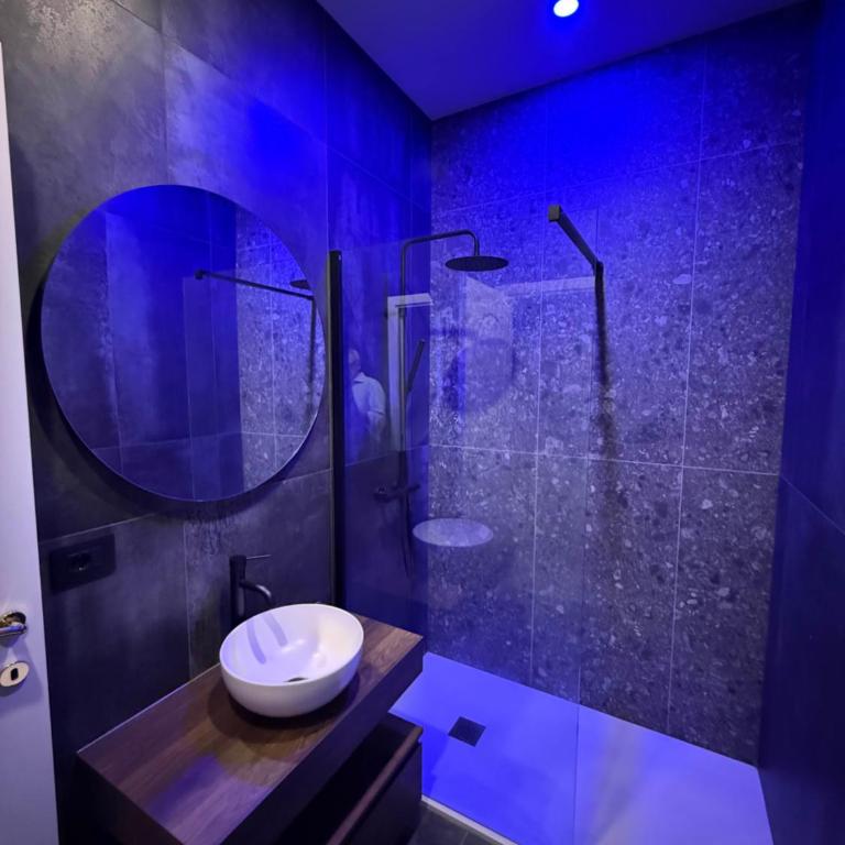 Cheeky Peacock Luxury Suite a 2 min dall'Arena di Verona - Appartamento Superior con 1 Camera da Letto - 6