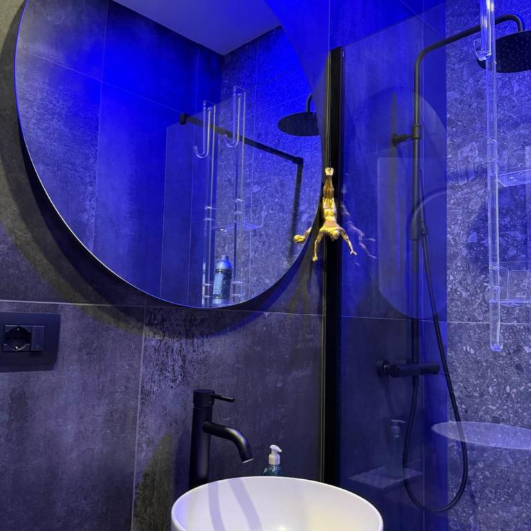 Cheeky Peacock Luxury Suite a 2 min dall'Arena di Verona - Appartamento Superior con 1 Camera da Letto - 8