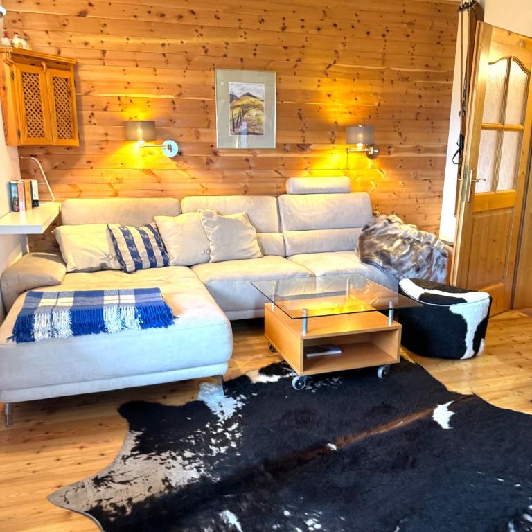 AlmLust - Apartment mit 1 Schlafzimmer, Balkon und Bergblick - 1