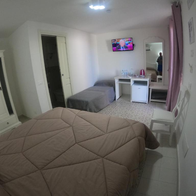 B&B Pepe Rosa Tropea - Basic Triple Room - 4