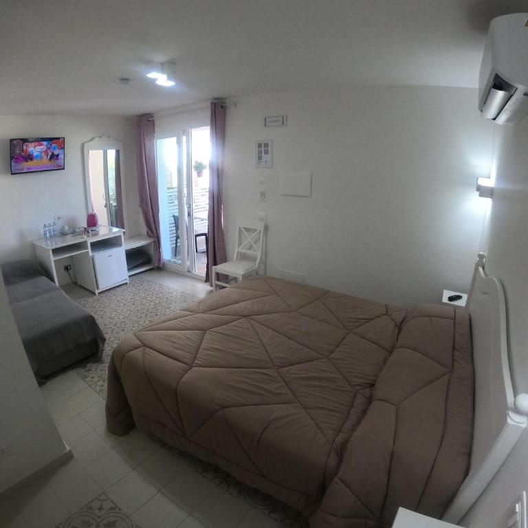B&B Pepe Rosa Tropea - Basic Triple Room - 5