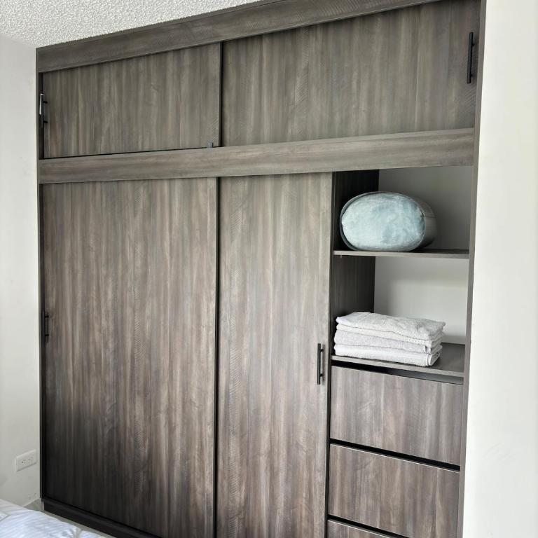 Moderno y central apartamento en Pereira - Two-Bedroom Apartment - 6