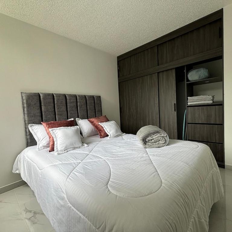 Moderno y central apartamento en Pereira - Two-Bedroom Apartment - 14