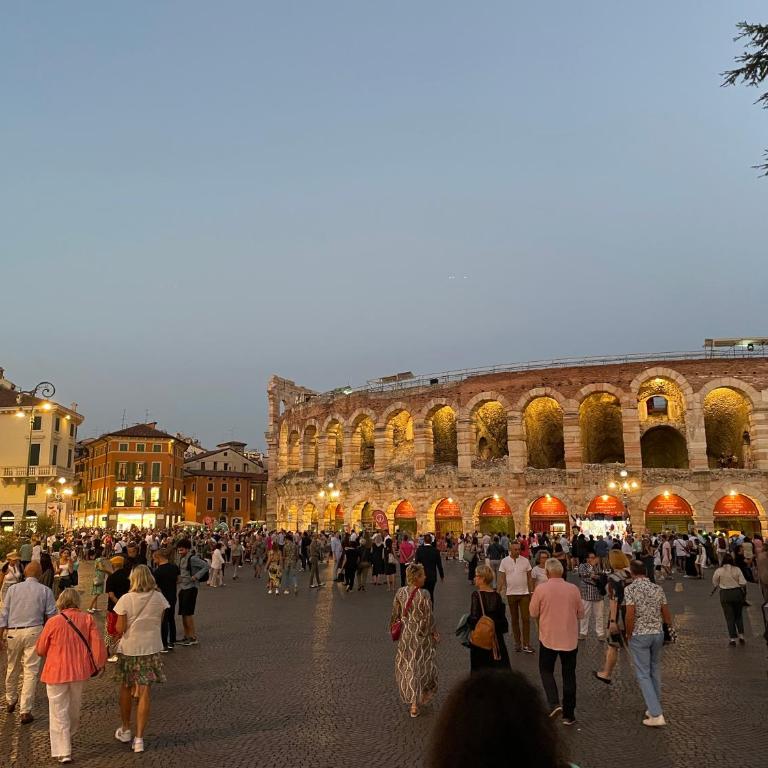 Cheeky Peacock Luxury Suite a 2 min dall'Arena di Verona - Appartamento Superior con 1 Camera da Letto - 26