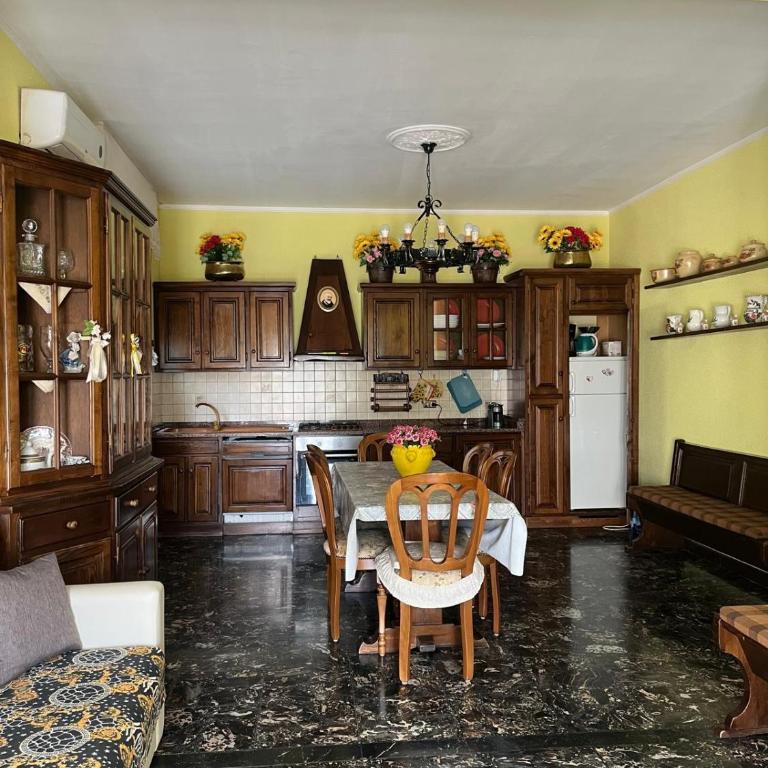 VILLA FELICE - Appartamento con 2 Camere da Letto - 24