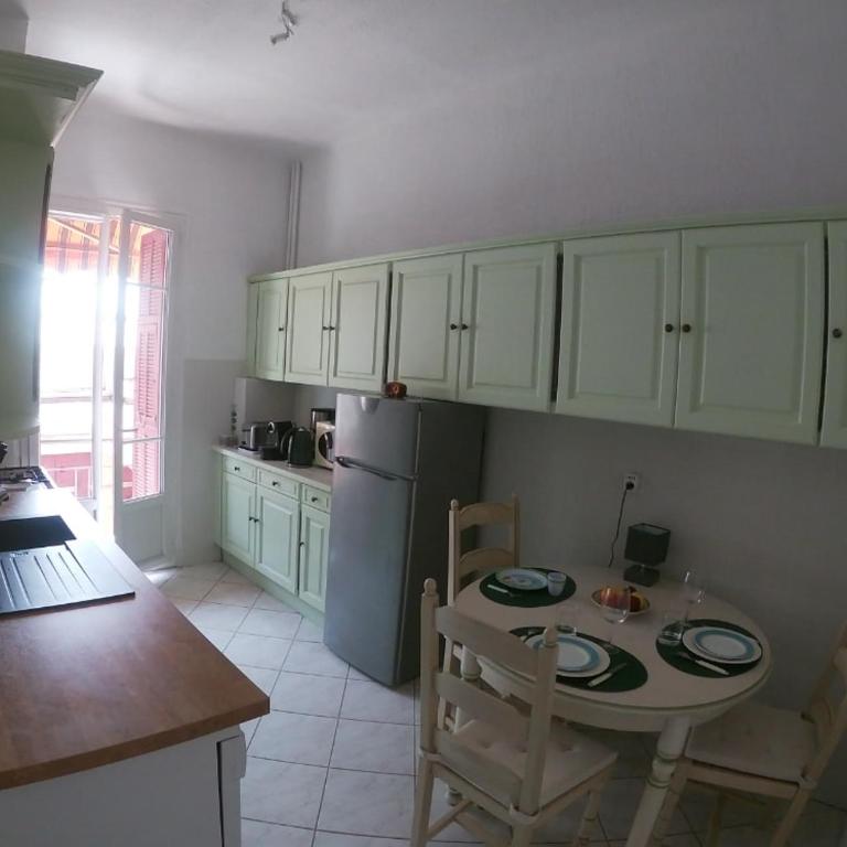 Sunny and quiet apartement - Near sea - One-Bedroom Apartment - 6