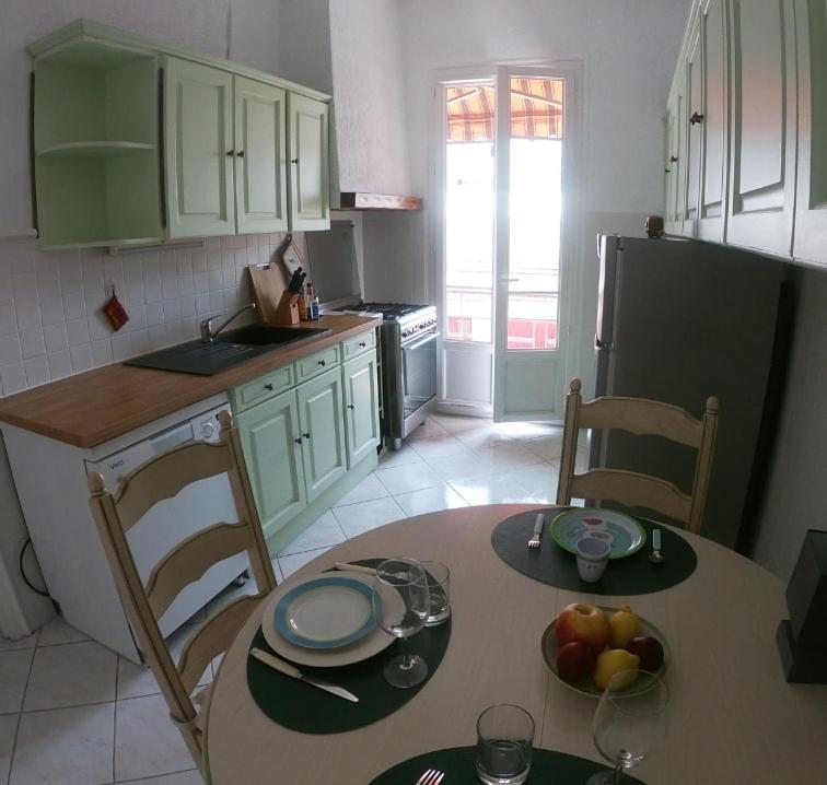 Sunny and quiet apartement - Near sea - One-Bedroom Apartment - 8