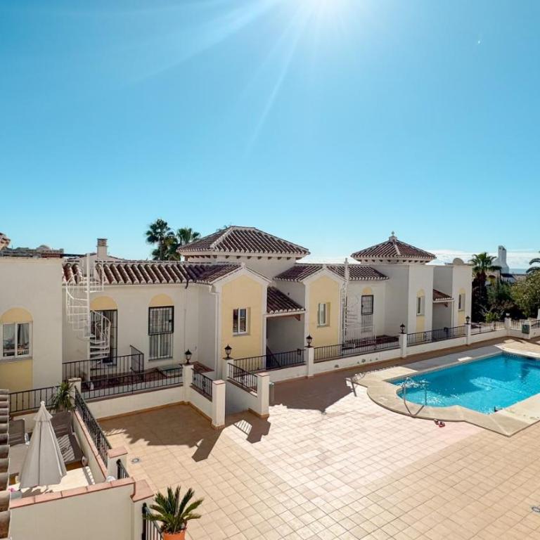 Urb Chimenea Apartment Nerja - Apartamento de 2 dormitorios - 1
