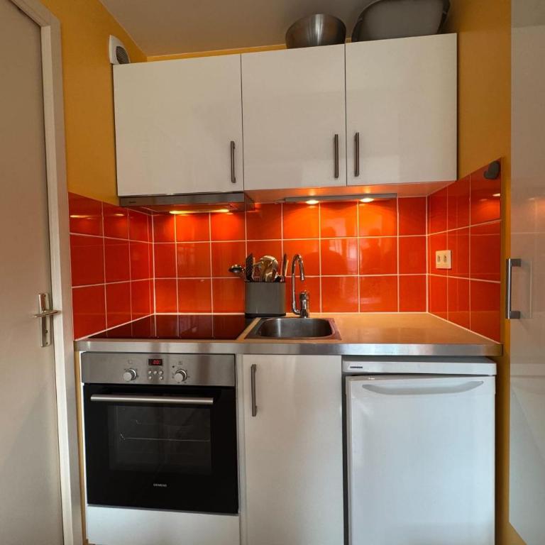 Renovated and Bright Apartment - Direct Sea Access - Apartamento - 5