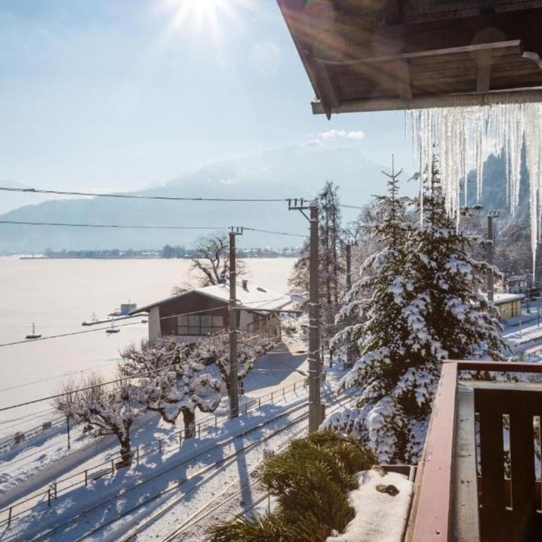 Ski-n-Lake City Apartments - Doppelzimmer mit Seeblick - 10