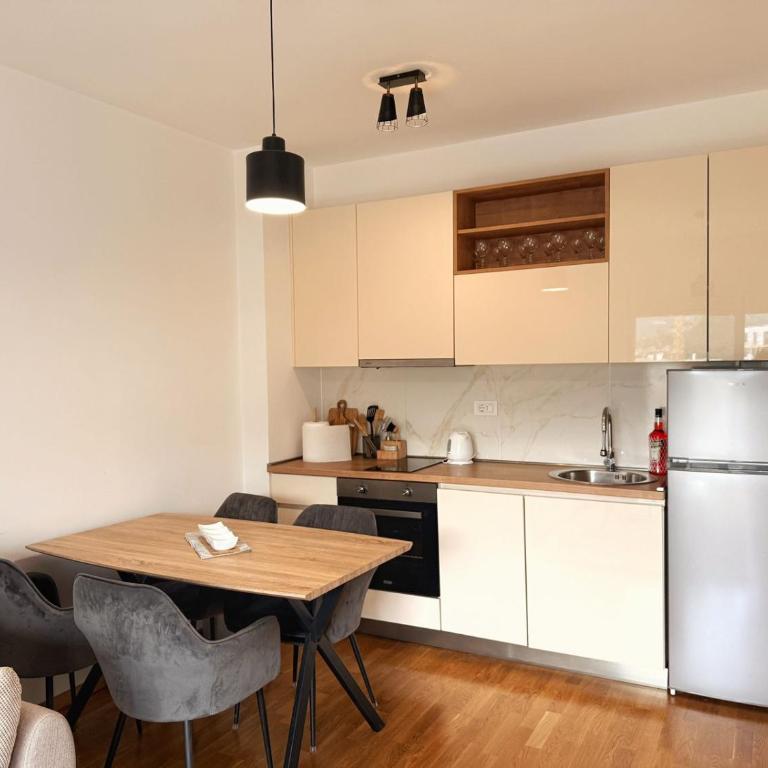 Maison Budva - One-Bedroom Apartment - 1